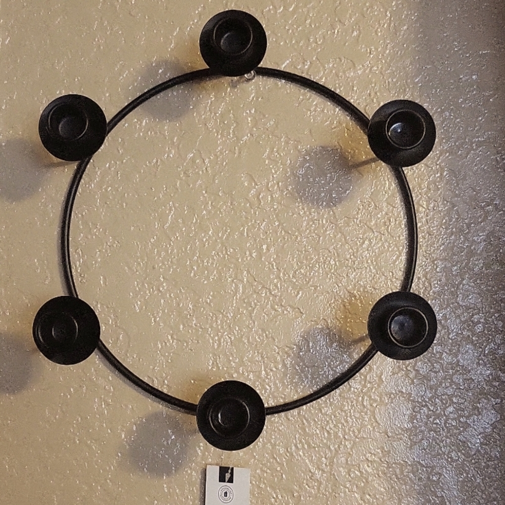 Decocrated Wreath/Candle Holder